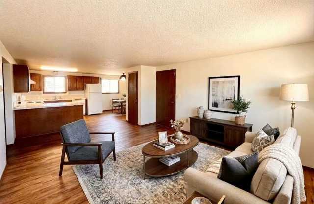 Two weeks free and Low deposit!! Lovely two Bedroom Apartment in Loveland! Gallery 3