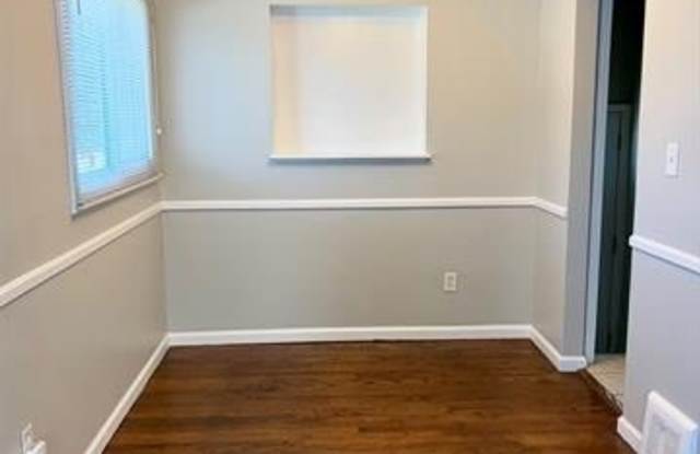 3345 Horton Street Gallery 4