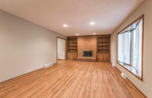 14410 South Quivira Road Gallery 4