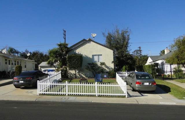 8411 KITTYHAWK Avenue Gallery 2