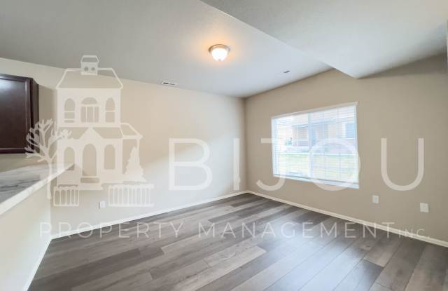East Woodmen Townhome Gallery 3