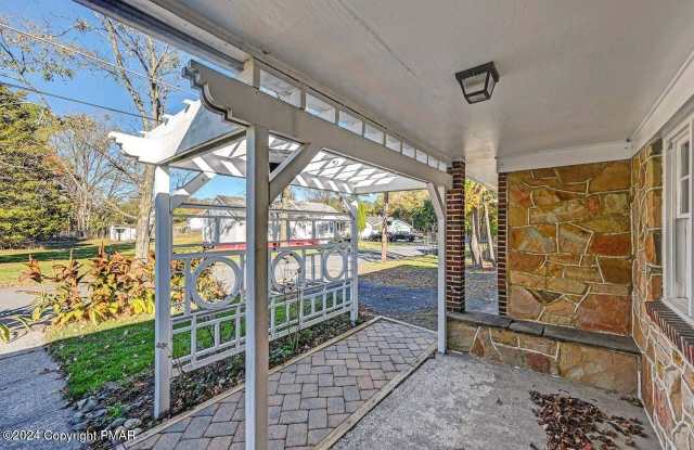 819 Fairview Avenue Gallery 4