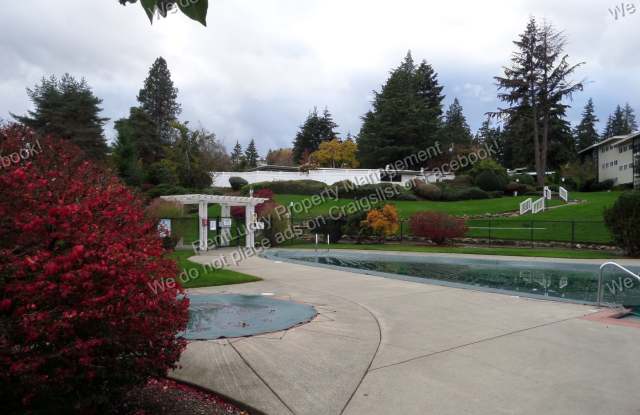 Great UPDATED One-Bedroom Condo in Gorgeous Bellevue Community!! - 12701 Northeast 9th Place, Bellevue, WA 98005
