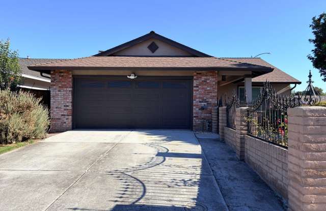 Remodeled 3 Bedroom 2 Bath House in San Jose. photos photos