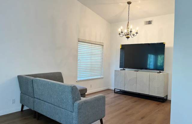 32 Village Loop Road photos photos