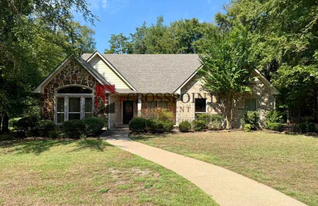 Coming Soon! Beautiful 3 Bedroom 2 Bathroom Home! Gallery 3