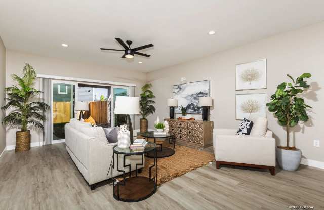 4927 West Mountain View Drive Gallery 2
