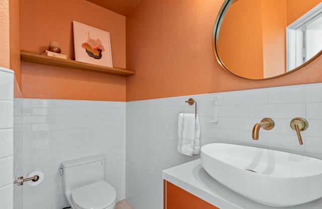 1074 Peachtree Walk Northeast photos photos