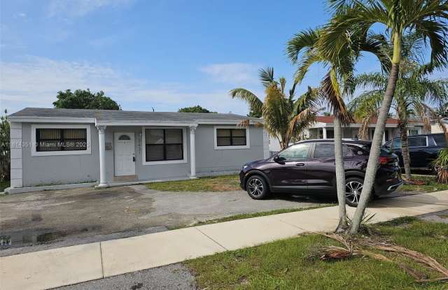 2431 Liberty St photos photos