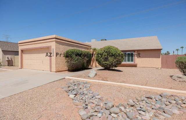 1540 East Divot Drive photos photos