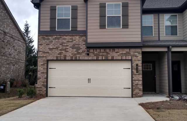 1088 McConaughy CT: 4BD, 2.5BA Townhouse with back patio  spacious master bedroom with vaulted ceiling, huge walk-in closet, and sitting area. Garden tub, separate shower, and double vanity! Lawncare included! Available JUNE 2025! photos photos