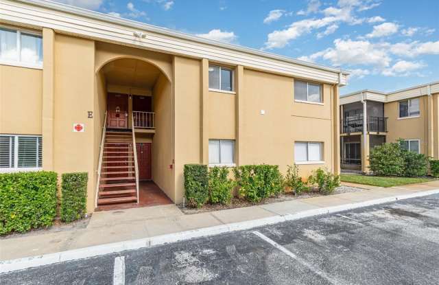 1000 LAKE OF THE WOODS BOULEVARD photos photos