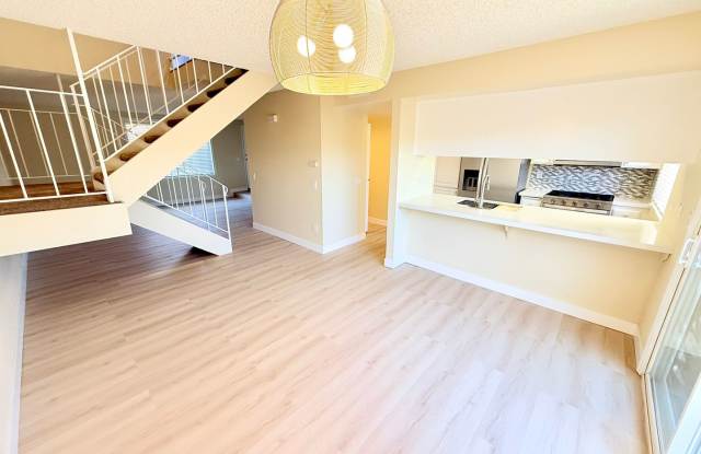 Spacious 3-Bedroom Condo in the Indian Canyon Gardens Community photos photos