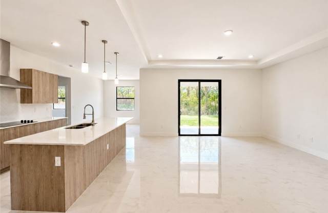 8034 LIFE Circle Gallery 4