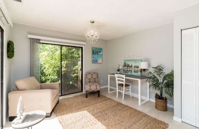 351 Prestwick Circle Gallery 4