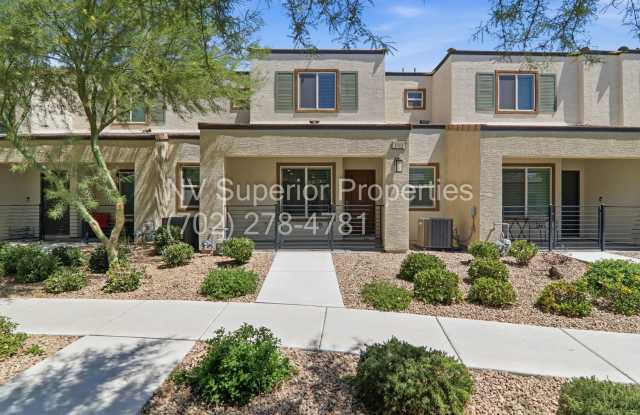 NW! 3 Bedroom Townhouse!! Gated!! Parks!! All Tile Floors Downstairs!! 2 Car Garage!!! Gallery 4