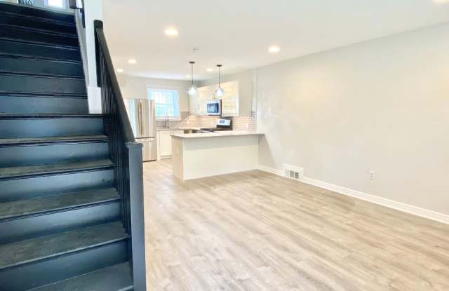 1018 48th St, NE Gallery 2