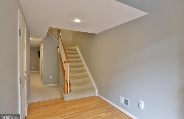 4038 FAIRFAX CENTER HUNT TRAIL Gallery 3
