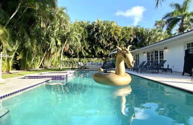 202 NE 8th Avenue - 202 Northeast 8th Avenue, Delray Beach, FL 33483