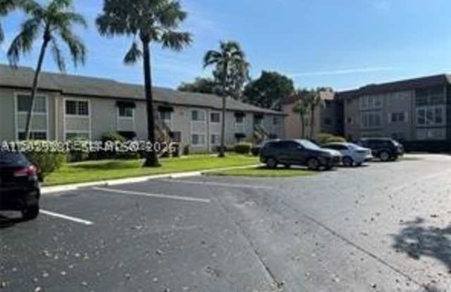 4000 Crystal Lake Dr Gallery 2