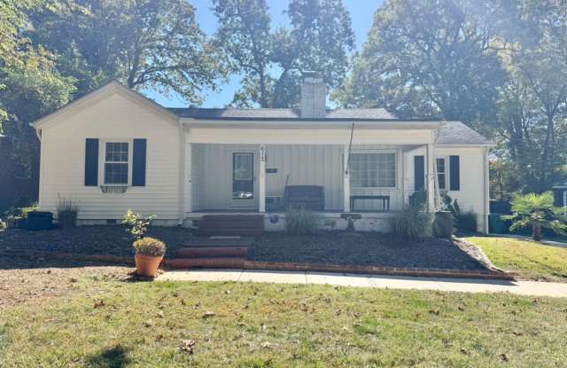 Spacious 3 Bedroom Convenient to Downtown High Point! photos photos