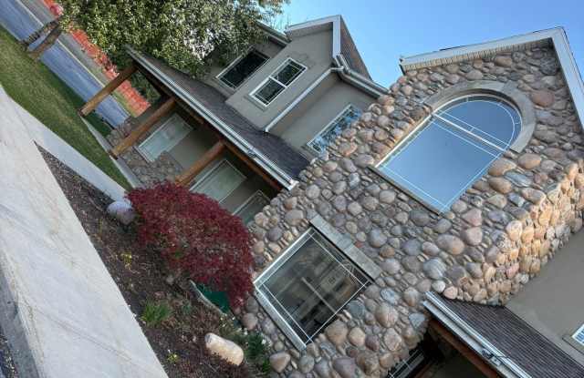 9149 S MONROE - 9149 Monroe Street, Sandy, UT 84070