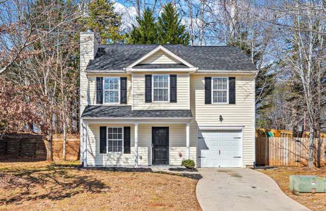 Desirable 3-bed, 2.5-bath home in Forest Oaks, in the heart of Lake Wylie! photos photos