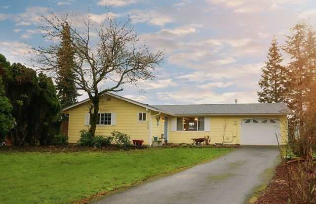 239 Pollman Cir - Lynden Gallery 1