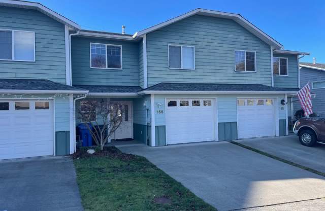 Lovely 3 Bedroom Townhouse in the Heart of Town photos photos