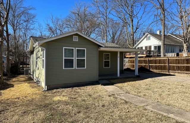 2 Bedroom 1 Bath walking distance to downtown in Amazing Neighborhood photos photos