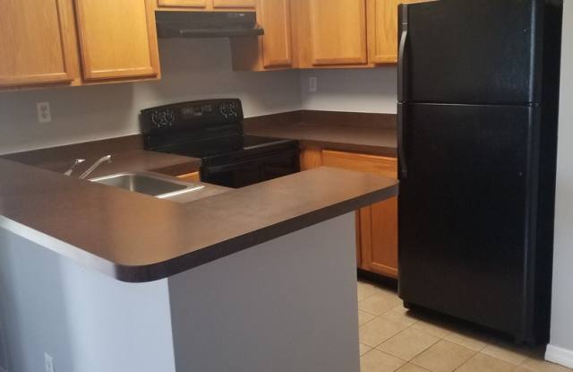 ONE BEDROOM ONE BATHROOM! WATERFRONT COMMUNITY! photos photos