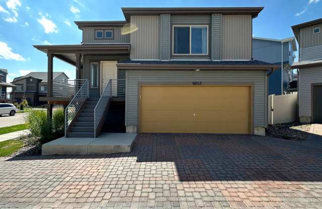 GORGEOUS 2 BEDROOM CARRIAGE HOME IN THE STUNNING BANNING LEWIS RANCH NEIGHBORHOOD!!!!!! photos photos