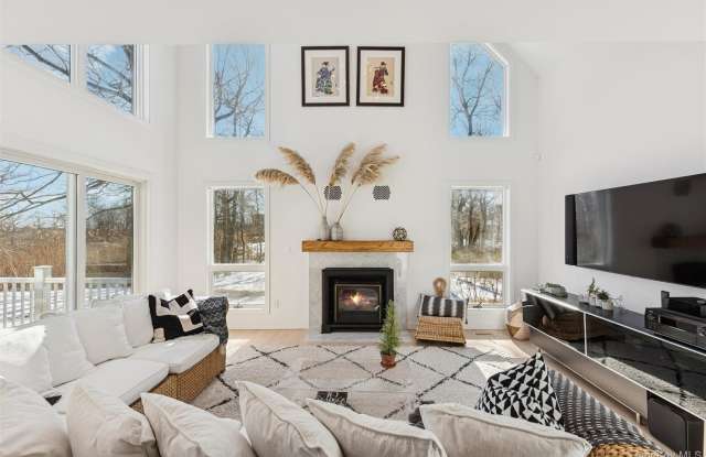 845 Budds Pond Road Gallery 3