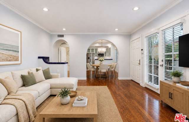 910 Alfred St photos photos