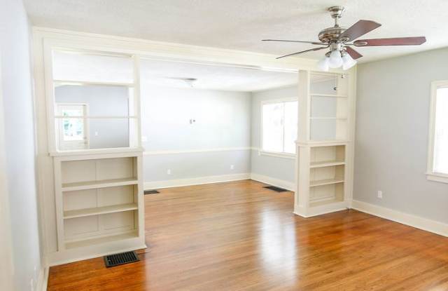 GORGEOUS! 3BR/2BA Home Near MSU with Huge Backyard & Garage Gallery 4