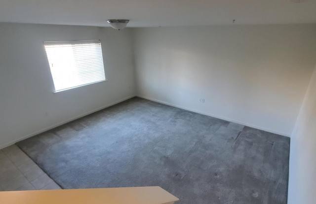 5185 WINTHROP Avenue Gallery 2