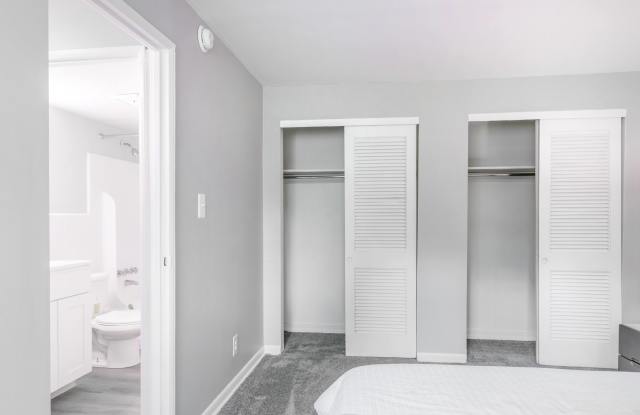 Stradford Arms Apartments Gallery 3