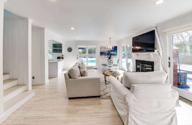 128 Harbor Boulevard Gallery 4