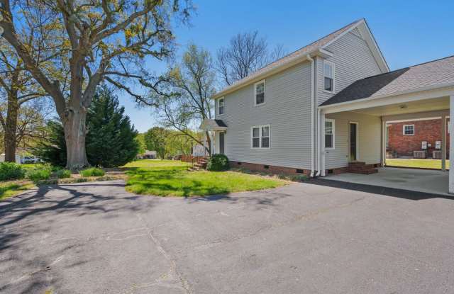Located in the Center of Downtown Greer, 3 BR, 2 BA Townhome photos photos Located in the Center of Downtown Greer, 3 BR, 2 BA Townhome photos photos