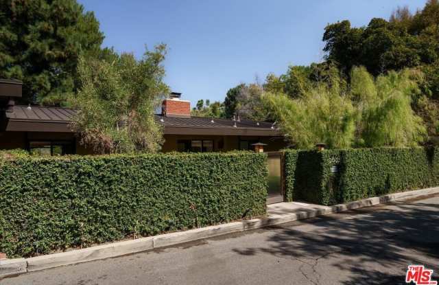 5637 Spreading Oak Dr Gallery 1