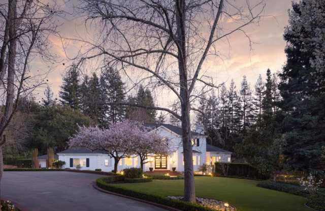 10 Meadow LN photos photos