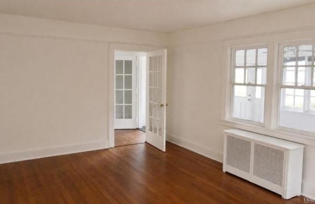 253 Fulton Avenue Gallery 4
