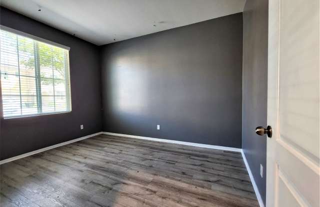 Great Two Story 3Bd, 2.5 Ba. Office can be 4th bd,  Solar in Lake Elsinore East of the 15 Fwy Gallery 3