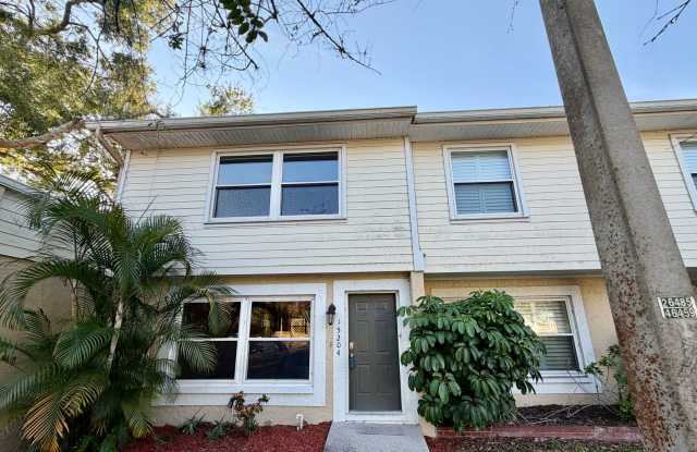 LAKE FOREST WATERFRONT 3 BEDROOM 2.5 BATHROOM - 15204 Morning Drive, Hillsborough County, FL 33559