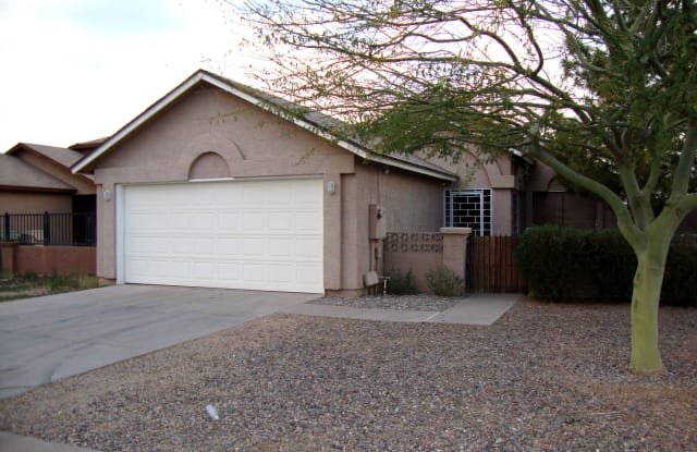 6936 W NORTHVIEW Avenue - 6936 West Northview Avenue, Glendale, AZ 85303