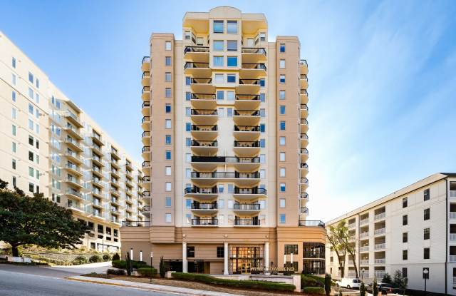 Wesley Townsend at Buckhead photos photos
