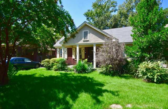 1 bed, 1 bath unit in Vollintine Evergreen Historic District near Rhodes College. photos photos