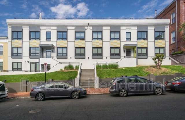 2422 17th St NW photos photos