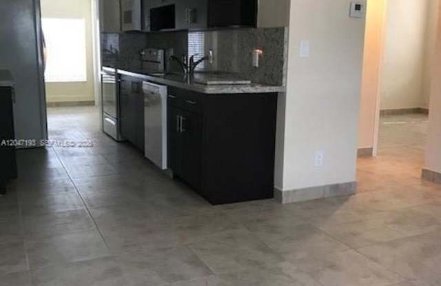 1632 NE 183rd Street 1632, North Miami Beach, FL 33179 - 4907 photos photos