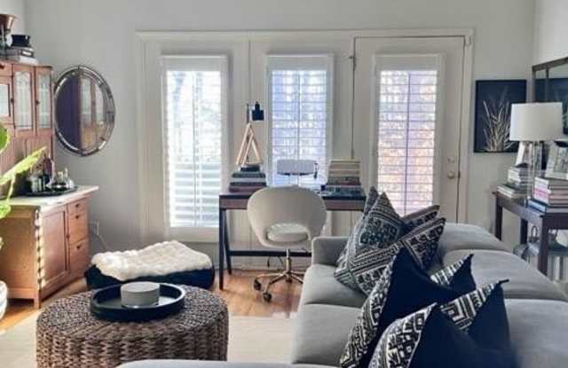 7601 Astoria Place Gallery 4